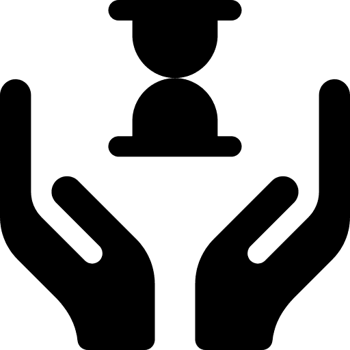 Schwarzes Symbol mit zwei nach oben gekrümmten Händen, die eine Schachfigur umgeben und Schutz oder Unterstützung für eine Person oder ein Individuum symbolisieren.